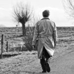 Gabardina, retrato de una prenda que ha marcado la historia de la moda 24