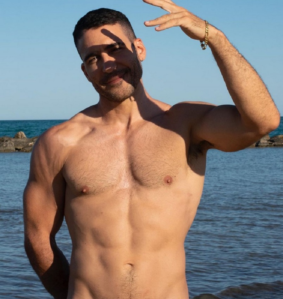 Los mejores posados en bañador de nuestros famosos e influencers favoritos 1 Miguel Ángel Silvestre