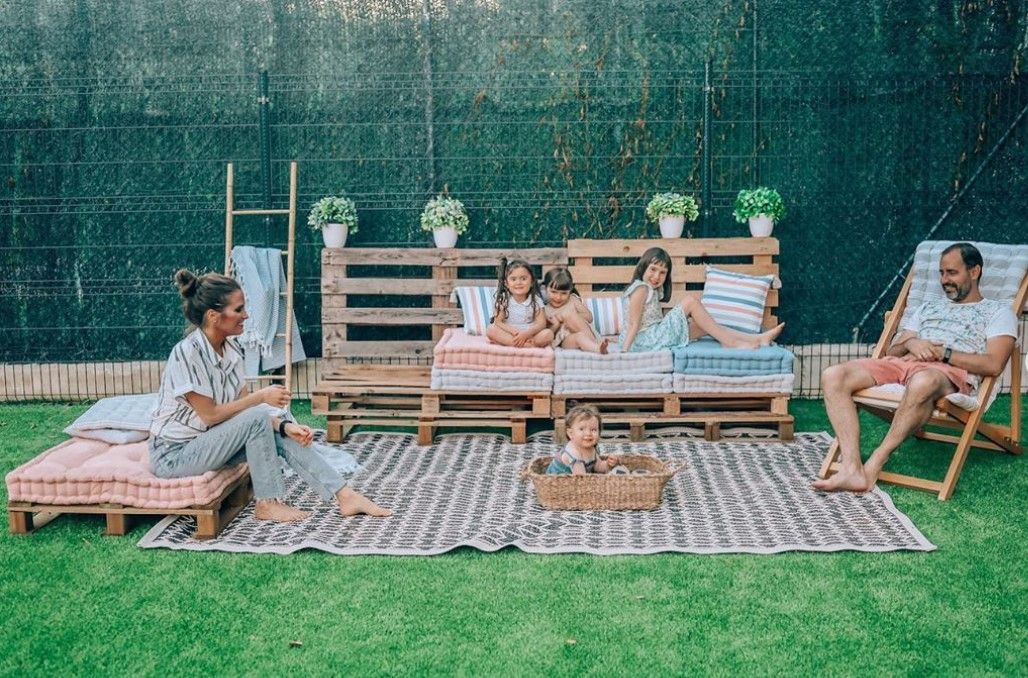 Así son los jardines de los famosos e influencers: pérgolas, piscinas y terrazas de ensueño que te enamorarán 14