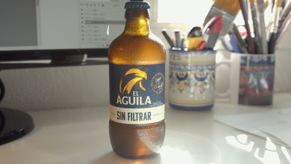 ?????? 〉Cervezas El Águila homenajea el sabor 'sin filtros'